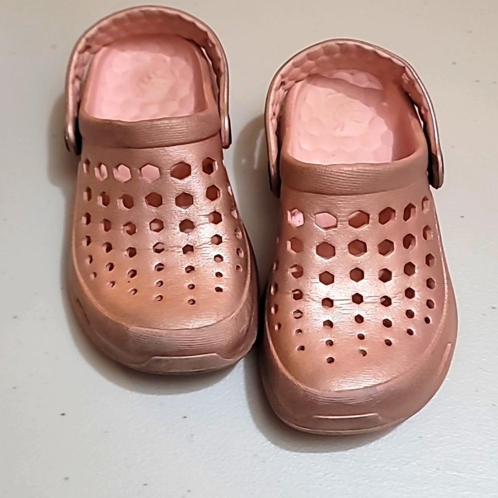 JoyBees, Active Clog - Graphic Metallic Rose Gold, Size 10 To 11, Girls, Sandals